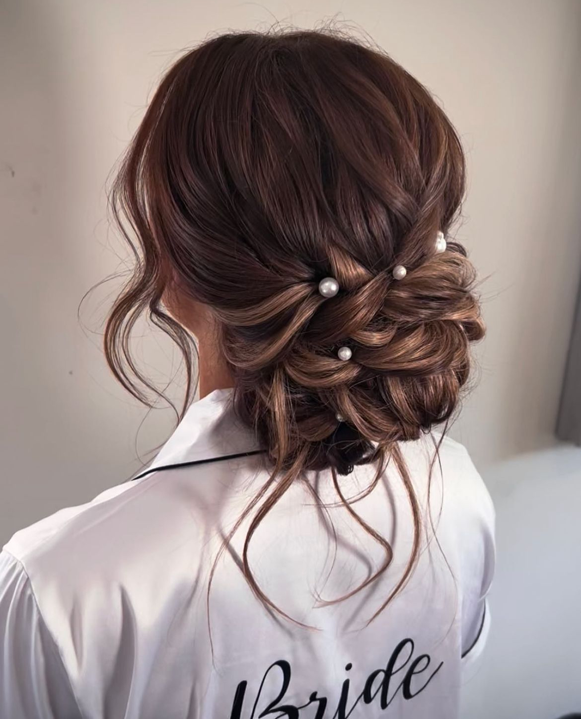 22 Messy Bun Wedding Hairstyles for a Romantic Bridal Look