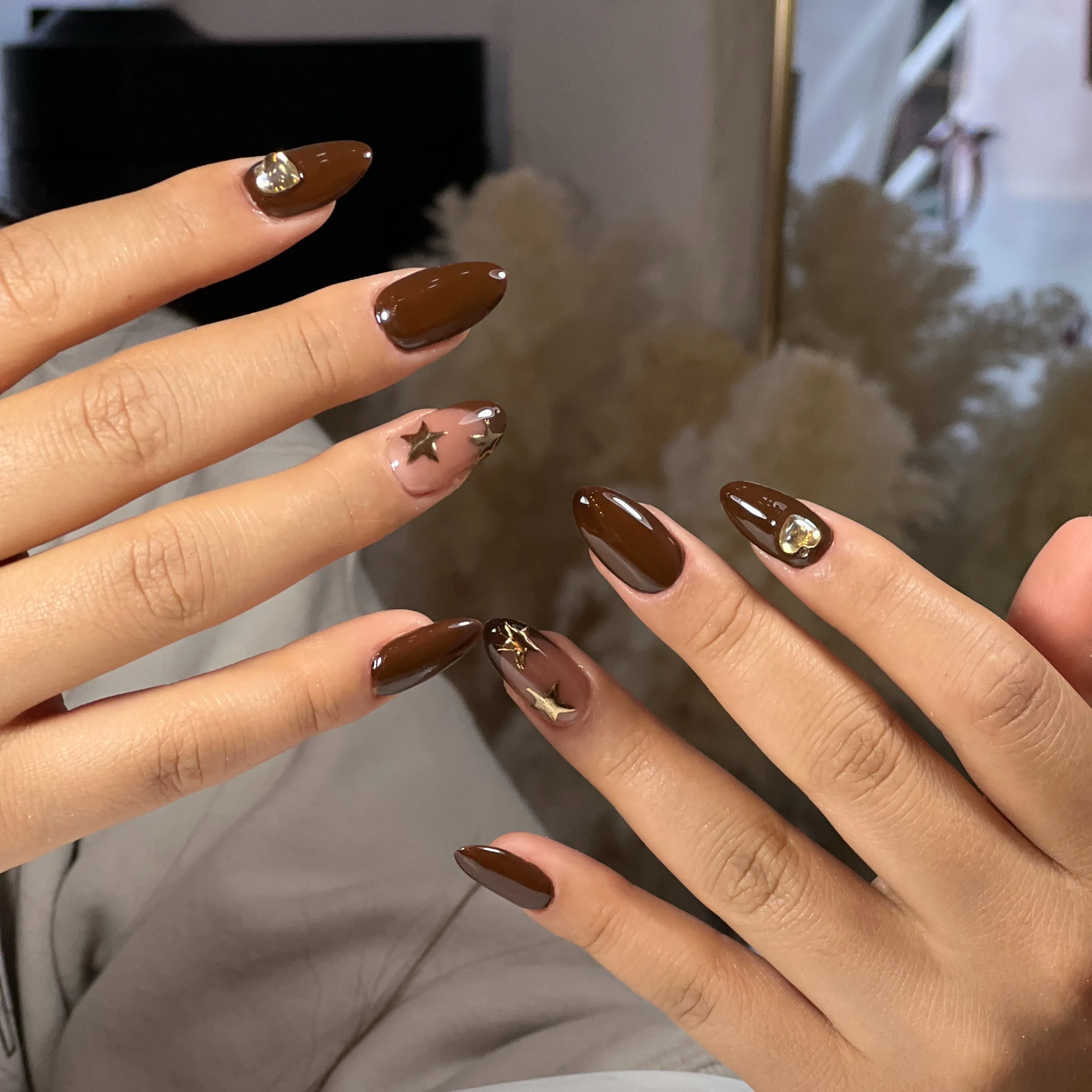brown-star-nails-ideas