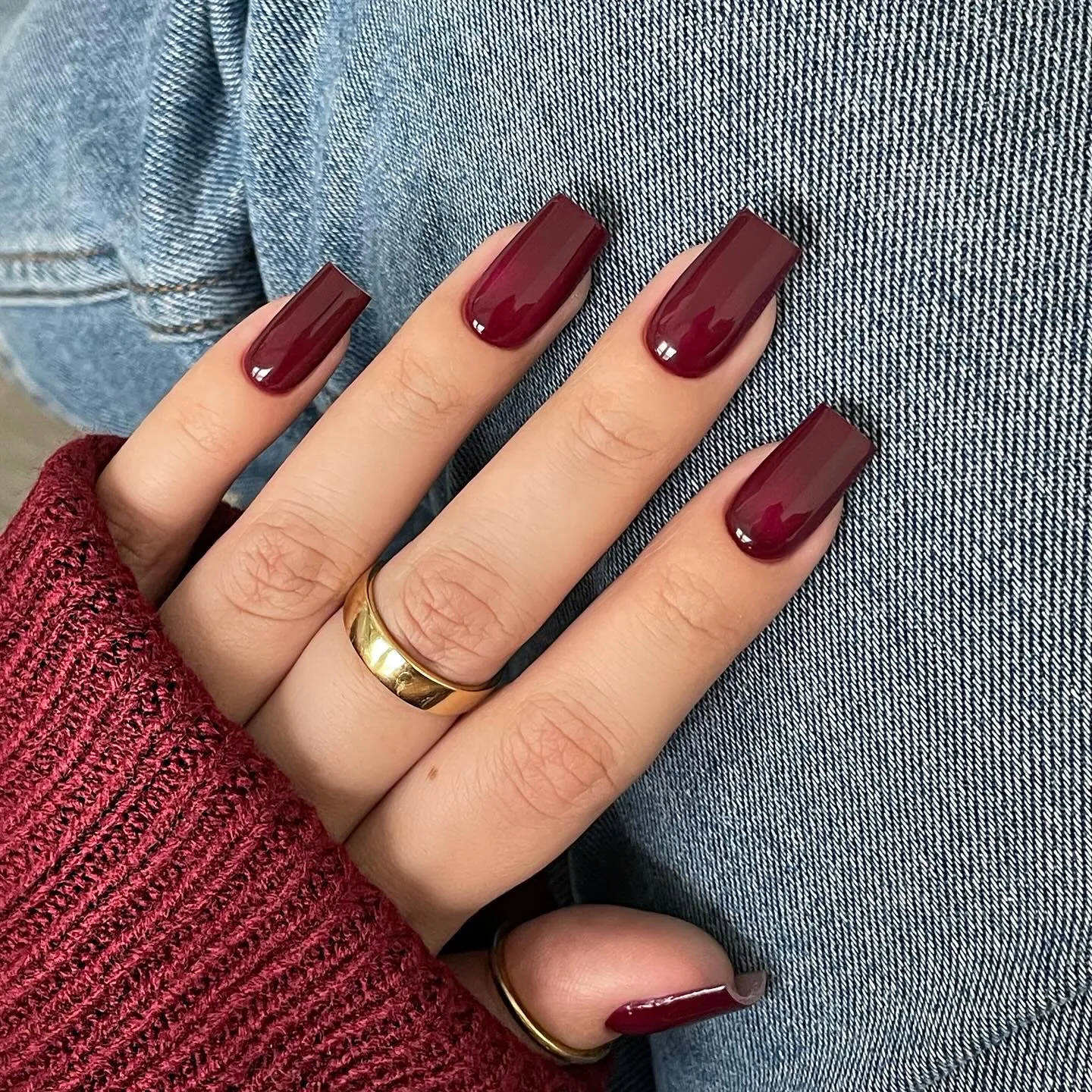 Glossy burgundy nails with long straight square tips
