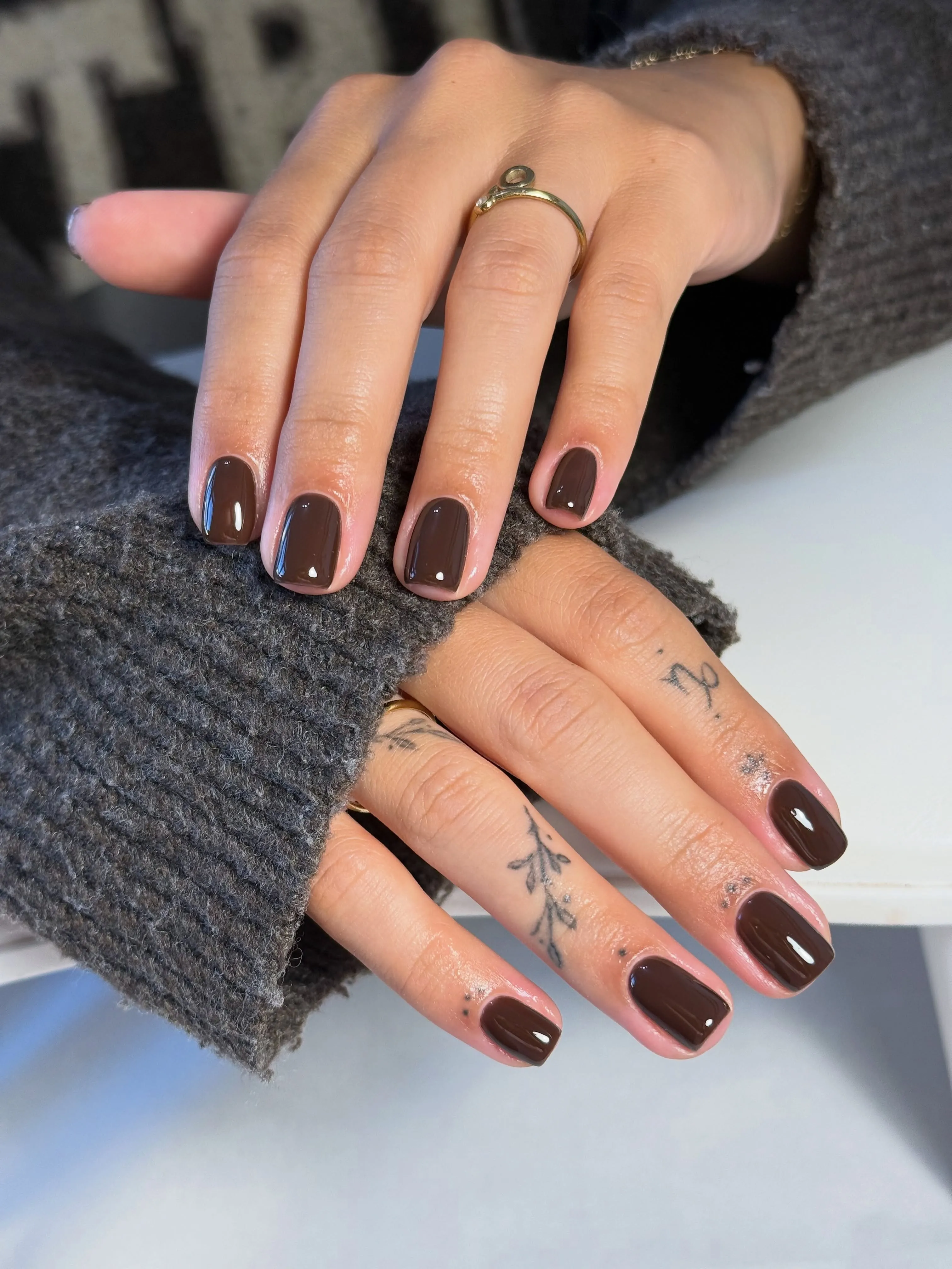 minimal dark accents chocolate brown manicure