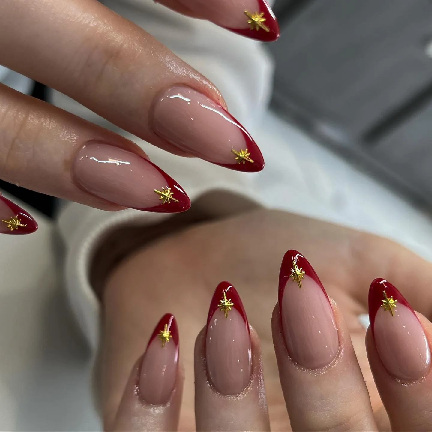 Red French Tip Nails With Gold Stars: 25 Accent Ideas
